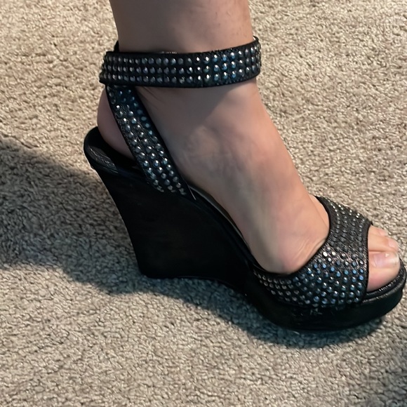 Jimmy Choo Studded Pablo Platform Wedges Metallic - Picture 6 of 10